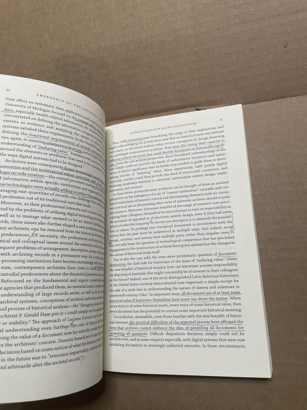 Processing the Past : Contesting Authority in History and the Archives, Paper... gallery