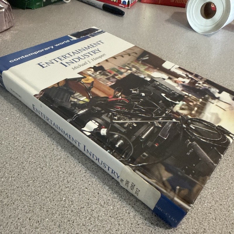 Contemporary World Issues Ser.: Entertainment Industry : A Reference Handbook by gallery