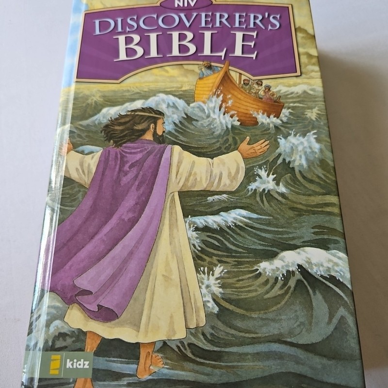 Discoverer’s Bible New International Version Large Print Bible for Kids
