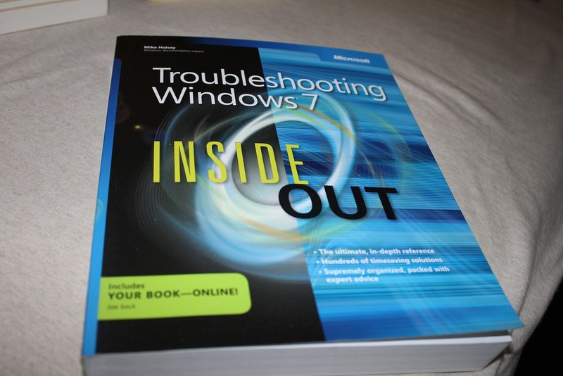 Troubleshooting Windows 7 (Inside Out) - paperback Halsey, Mike