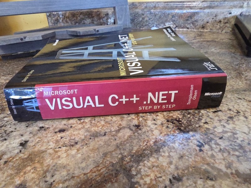Microsoft® Visual C++® .NET Deluxe School Learning Edition Version 2002 Textbook gallery