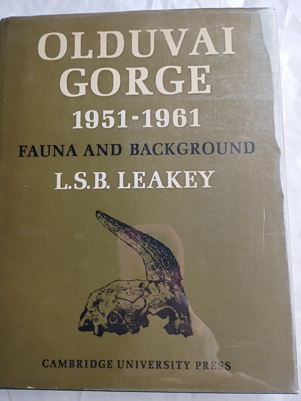 Olduvai Gorge 1951-1961 Vol 1 by L.S.B. Leakey 1965 HC/DJ Very Good (865)
