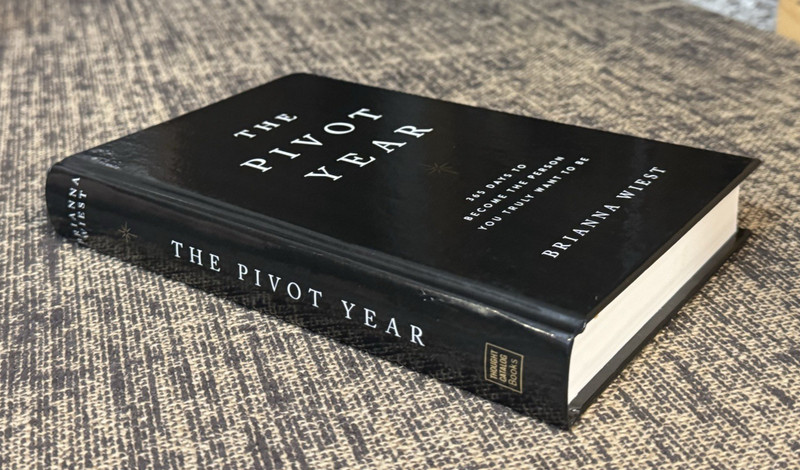 The Pivot Year : 365 Days to Become the Person You Truly.. by Wiest *VERY GOOD* gallery