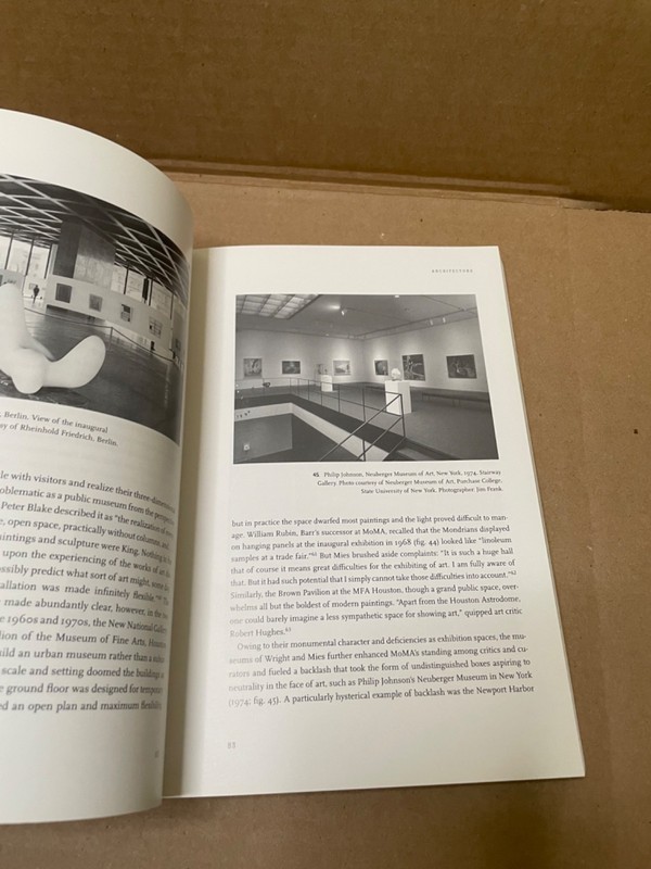 Art Museum from Boullee to Bilbao by Andrew McClellan (2008, Trade Paperback) gallery