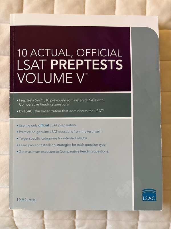 10 Actual, Official LSAT PrepTests Volume V : (PrepTests 62-71) by Law School…