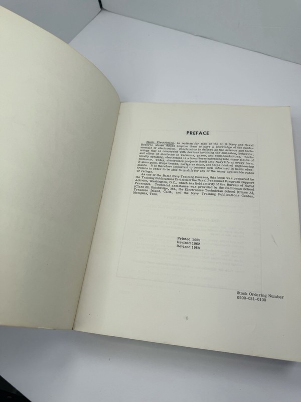 1968 Navy Training Course BASIC ELECTRONICS, Bureau of Naval Personnel Book gallery