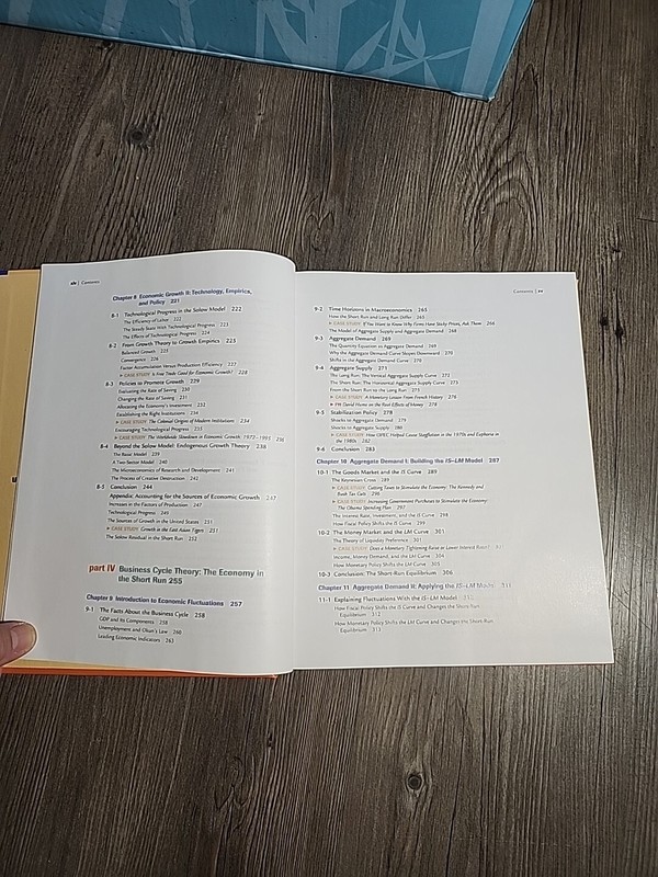 Macroeconomics by N. Gregory Mankiw (2010, Hardcover) gallery