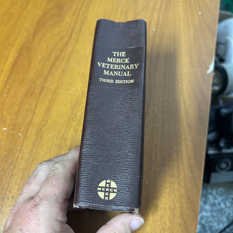 Vintage The Merck Veterinary Manual 3rd Edition 1967 Hardcover gallery